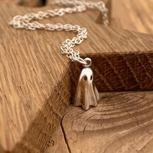 Pequeño <span class=keywords><strong>fantasma</strong></span> colgante collar 3D gótico Halloween Spooks brujas espíritu Ghoul espíritu alma espectro regalo para <span class=keywords><strong>novia</strong></span> en caja - Product Image 2