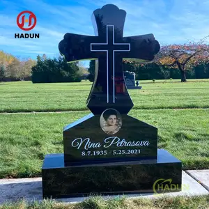 In vendita!!! Monumento lapide scultura in pietra di granito rose e croce con fiori del cimitero