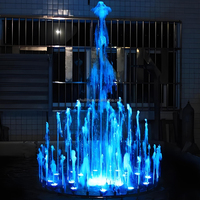 El diseño y los materiales de la fuente para estanques se pueden personalizar según el tamaño del área de instalación. Fuente pequeña.
