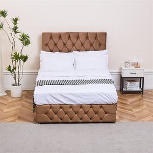 Marco de cama marrón moderno Tapicería de terciopelo suave Diseño de <span class=keywords><strong>cabecero</strong></span> con mechones profundos con cajones de almacenamiento - Product Image 4