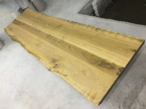 Plateau de table à manger en chêne massif à bord vif, teinté en noyer, style antique - <span class=keywords><strong>Planche</strong></span> de bois massif pour restaurant et maison - Product Image 4