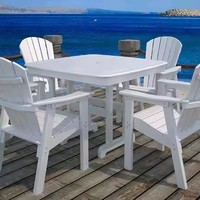 Table à manger moderne en plastique HDPE personnalisée pour la location commerciale, idéale pour les événements extérieurs, les salles à manger et les villas.