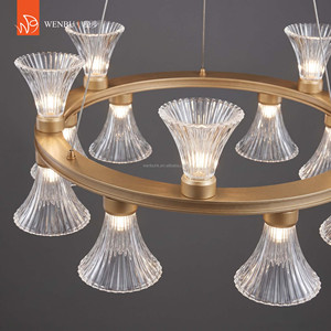 Lámpara Colgante de Lujo de Cristal Hecha a Mano con Anillo Dorado Mate para Comedor de Villa - Product Image 4