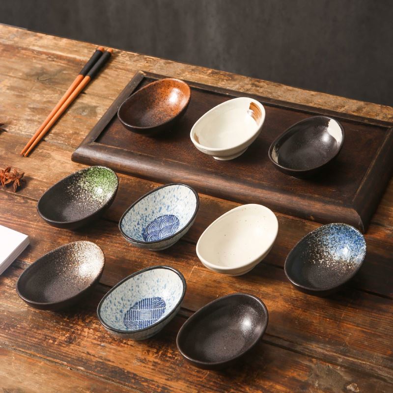Japanese Style Ceramic Yuanbao Soy Sauce Dish Creative Ingot Shape Cute Classical Snack Flavor Dish Seasoning Bowl