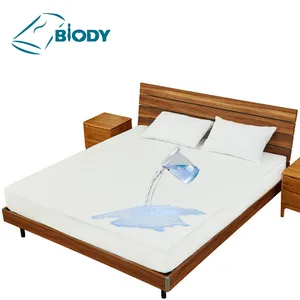 100gsm polyester terry waterproof futon mattress cover quick dry bed protector to prevent wetting the bed