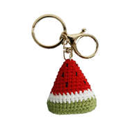 Handgemaakte polyester gehaakte watermeloen sleutelhanger - zacht gebreide fruitthema rugzakbedel voor tieners & volwassenen zomerfeestje cadeau