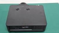 Projecteur laser DLP FLYIN 7500 lumens, résolution WUXGA, compatible 4K Active 3D, objectif à mise au point manuelle 0.8 DMD, déplacement de l'objectif