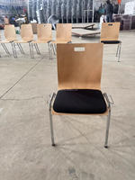 Chaise de conférence en contreplaqué courbé avec poignée, siège rembourré, cadre chromé, chaise de banquet, chaise de formation