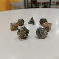 Dés de pierres précieuses Prisme arc-en-ciel personnalisé en verre DND Gem Dice 16mm D6 Stone Polyhedral Dice Set Glass Labrdorite