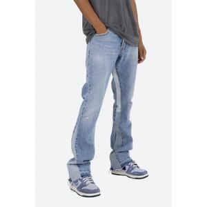 Jean en denim bleu pour homme, coupe slim évasée, avec patchwork contrastant, déchiré et effet empilé - Product Image 2