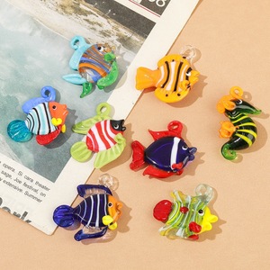 Abalorios de peces tropicales hechos a mano |   Colgantes de Peces Oceánicos de Vidrio de Colores Hechos a Mano para la Creación de Joyería DIY - Product Image 1
