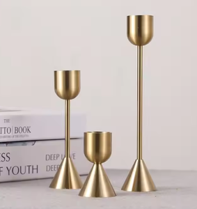 Décoration de table bougeoirs élégants bougeoirs décoratifs de luxe en métal de qualité bougeoir décor à la maison salon prix de gros - Product Image 1