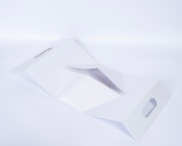 Caja de Regalo Creativa con Logotipo Personalizado, Triangular, Portátil, Reciclable, de Cartón Premium, Plegable, con Tapa Magnética y Grabado