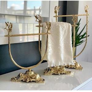 Porte-serviettes en laiton de qualité supérieure avec motif d'oiseau et finition dorée ornée, accessoire de salle de bain autoportant pour la décoration de maison de luxe - Product Image 3