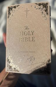 Service d'impression de livres de haute qualité avec reliure cousue en couverture rigide et dorure à chaud personnalisée pour la Bible - Product Image 4