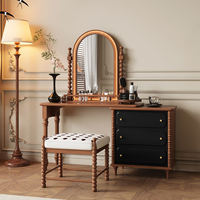Ensemble de coiffeuse de style français en blanc crème, coiffeuse rétro haut de gamme, coiffeuse moderne de designer, miroir éclairé, chambre à coucher, usage domestique