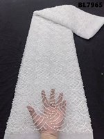Tissu en dentelle blanche brodé de perles et de sequins faits main de luxe pour robes de mariée, de soirée et accessoires en tulle perlé pour filles