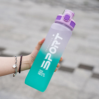 Bouteille d'eau en plastique de 1L à dégradé de couleurs, sans BPA, qualité alimentaire, motifs et couleurs personnalisables, vente en gros