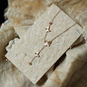 สร้อยคอแฟชั่นใหม่18K PVD สร้อยคอชุบทองหรูหราสร้อยคอสแตนเลสรูปผีเสื้อพื้นผิวแสงแดด - Product Image 6