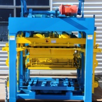 Machine à maçonnerie en béton QT4-25 pour une production efficace de blocs creux et de briques pleines, applicable au Ghana