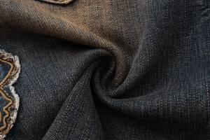 EN STOCK – Nouveauté : Short en jean pour homme, coupe droite, taille mi-haute, brodé, avec surpiqûres robustes et effet délavé Monkey Washed - Product Image 5