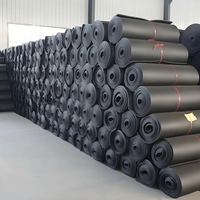 Rouleau d'isolation moderne en caoutchouc plastique à cellules fermées haute densité, résistant au feu, écologique, avec revêtement en feuille d'aluminium pour tuyaux de refroidissement