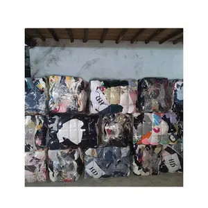 Comprar usado mens roupas fardos segunda mão homem marca t shirt ukay ukay mix jeans para atacado