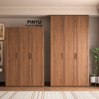 Armoire sur pied en bois composite de style français vintage pour chambre à coucher, design à panneaux encastrés