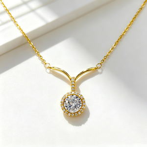 Collana da Donna con Ciondolo a Rosa Rossa Placcata Oro 18k, Zirconi Splendidi e Catena Geometrica, Idea Regalo - Product Image 3