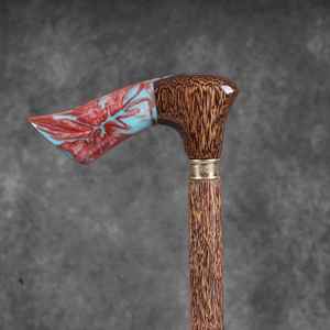Canne de marche en bois durable avec décoration en résine, idéale pour les seniors, les collectionneurs et les passionnés de marche - Product Image 4
