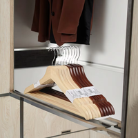 Porte-vêtements en bois de hêtre personnalisable de luxe Cintres en bois de haute qualité Tout tissu peu encombrant pour l'extérieur Manteau moderne Chapeau