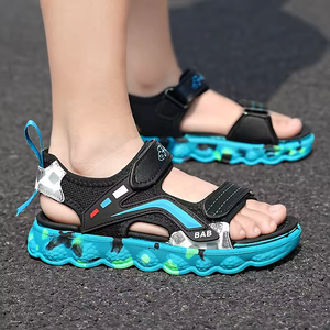 Nouvelles Chaussures de Sport d'Été 2025 pour Enfants, Style Plage et Marche en Plein Air, Sandales Plates Tendance et Respirantes pour Enfants - Product Image 5