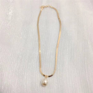 قلادة لؤلؤ باروك كبيرة كلاسيكية جديدة عصرية للنساء ذهبية وفضية اللون سلسلة ربط سميكة مربعة قلادة صورة متعددة الطبقات - Product Image 4