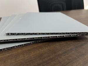 Pannello a Nido d'Ape in PP 8x4 Piedi, Trattamento Corona 50 Dyne, Bianco Opaco, <span class=keywords><strong>3</strong></span> <span class=keywords><strong>mm</strong></span> 5 <span class=keywords><strong>mm</strong></span>, per Stampa Digitale/UV - Product Image 2