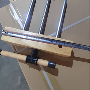 Pince de serrage réglable pour le travail du bois, outil de serrage métrique pour le bricolage - Product Image 1