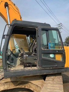 รถขุดมือสอง Hyundai 225LC-7 ของแท้จากญี่ปุ่น ราคาดีที่สุดสำหรับขาย เครื่องยนต์และปั๊ม รถขุด 22.5 ตัน ความจุบุ้งกี๋ 1.05 ลูกบาศก์เมตร - Product Image 4