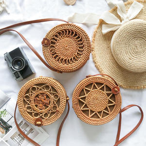 Nouveau style rétro sac tissé à bandoulière fait à la main été herbe et pierre motif à la mode plage tourisme pour dames - Product Image 3