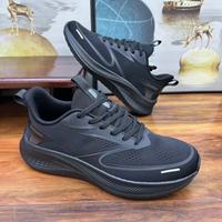 Chaussures de course noires pour hommes, grande taille, maille respirante, légères, semelle souple, chaussures décontractées d'été