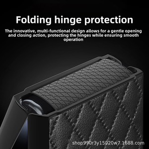 Funda protectora delgada de PC para Samsung Galaxy Flip 5, cubierta plegable para teléfono con diseño acolchado - Product Image 4