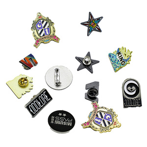 Pins metálicos al por mayor, pins de estrella, pins con patrón geométrico, pins de esmalte suave y duro, pins promocionales de marca. - Product Image 1