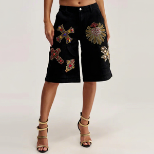 Shorts Bermuda Noirs Brodés pour Hommes, Taille Mi-Haute, Fermeture Boutonnée, Design Patchwork Artisanal, Tissu Toile, Style Urbain - Product Image 1
