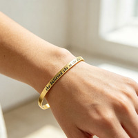 Bracelet manchette classique en acier inoxydable plaqué or, gravé et personnalisé, avec nom sur mesure, pour femmes et hommes, expédition immédiate