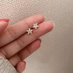 CANNER Wholesale Mini Luxury S925 Sterling Silver Flower <b>Stud</b> <b>Earrings</b> 18K Gold Plated Fine Jewelry <b>Earrings</b> for Women <b>Girl</b> Gift - Product Image 2