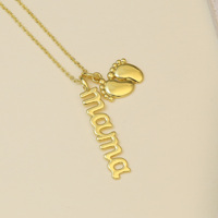 Collier avec pendentif en forme de pieds et lettres MAMA personnalisées en zircon pour femmes, chaîne à maillons, bijoux plaqués or pour la fête des mères