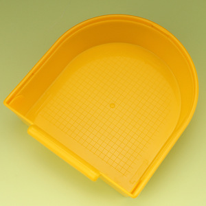 Bañera de plástico para pájaros al por mayor, accesorios para jaulas de pájaros y loros, baño colgante para pájaros fuera de la jaula para el cuidado de mascotas - Product Image 4