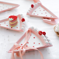 Offre Spéciale – Assiette Triangulaire en Céramique 3D, Thème Gâteau Créatif et Adorable, Assiette à Dessert Rose en Porcelaine pour Sushi, Idéale pour Hôtels et Fêtes