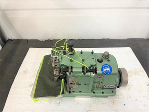 Máquina de Coser Industrial Usada Merrow MG-3D con Puntada Decorativa Overlock - Product Image 1