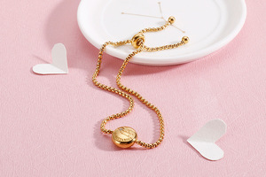 Bracciale Regolabile Kalen per Ragazze in Acciaio al Titanio con Diamanti Placcato <span class=keywords><strong>Oro</strong></span> 18k <span class=keywords><strong>Bracciali</strong></span> Semplici e alla Moda - Product Image 2