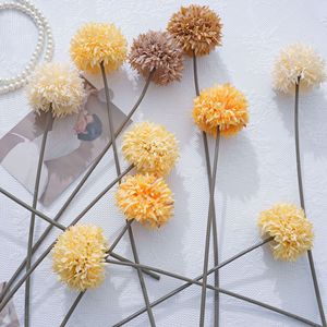 ดอกเบญจมาศผ้าไหมเทียมหลากสี สำหรับตกแต่งบ้านและเป็นพร็อพถ่ายภาพ - Product Image 4