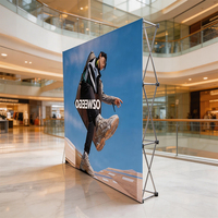 Support de bannière pop-up personnalisé pliable avec impression ultra-claire 1440 dpi et service de logo pour les expositions professionnelles et les salons industriels